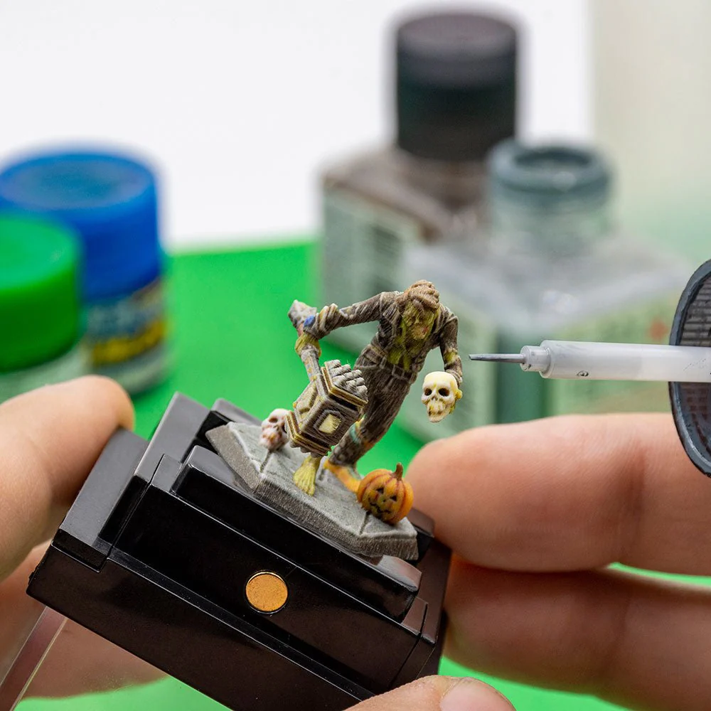 Character Clamp - Secure 1 Inch Miniature Display - Image 3